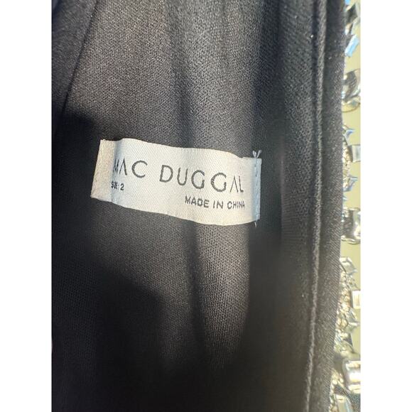 Mac Duggal NWT Feather Finished Short Beaded Beaded Dress in Black Size 2 - Picture 6 of 7